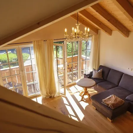 Singer Apartament